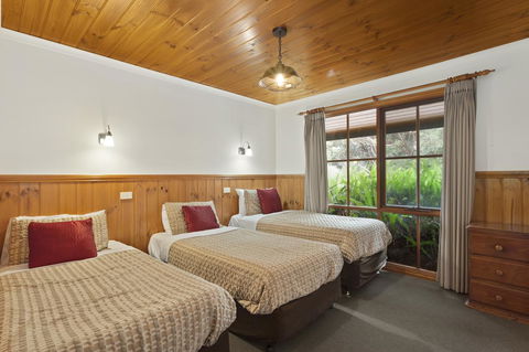 Apollo Bay Cottages - Accommodation Australia 3