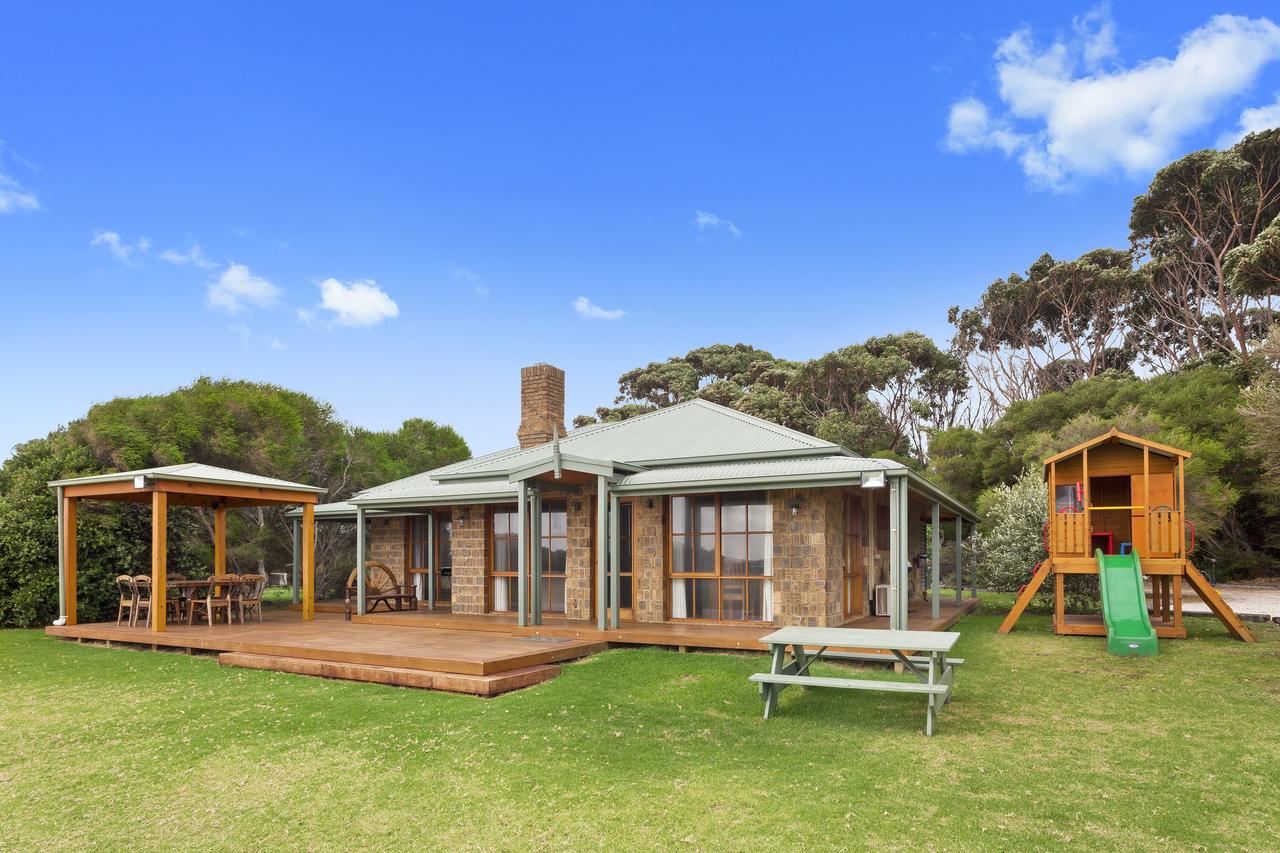 Marengo VIC Accommodation Australia