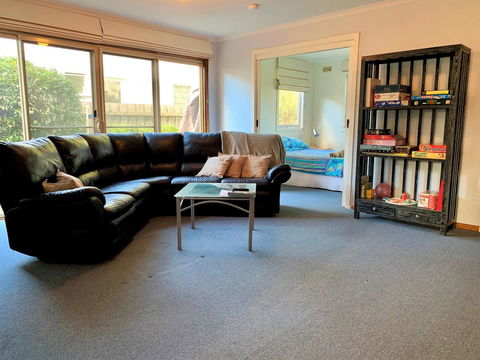 Island Family Holiday Retreat - Local Tourism 3