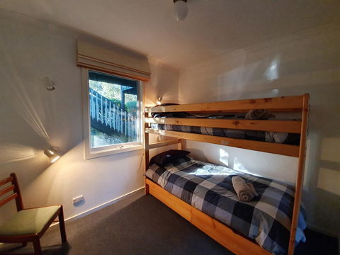 Island Family Holiday Retreat - Local Tourism 12