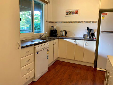 Island Family Holiday Retreat - Local Tourism 6