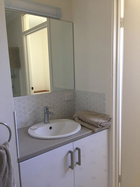 Island Family Holiday Retreat - Local Tourism 13