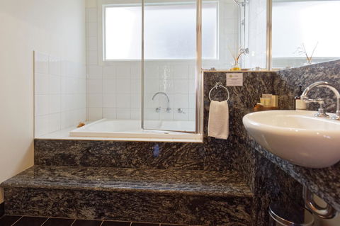 54 On Bank - Accommodation Australia 24