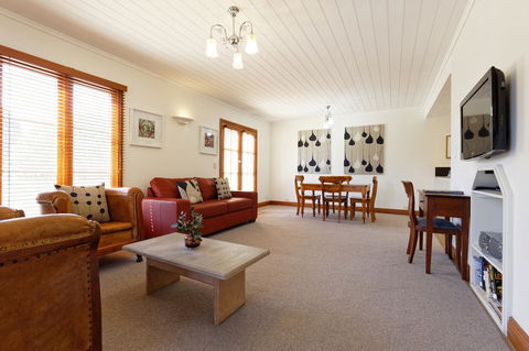 54 On Bank - Accommodation Australia 31