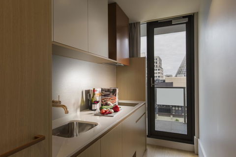 Brady Hotels Central Melbourne - Local Tourism 8