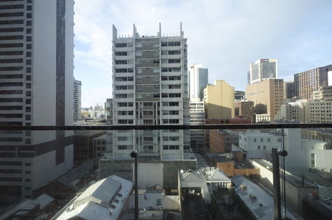 Mono Apartments On La Trobe Street - Local Tourism 17