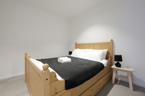Mono Apartments On La Trobe Street - Local Tourism 23