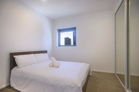 Mono Apartments On La Trobe Street - Local Tourism 8