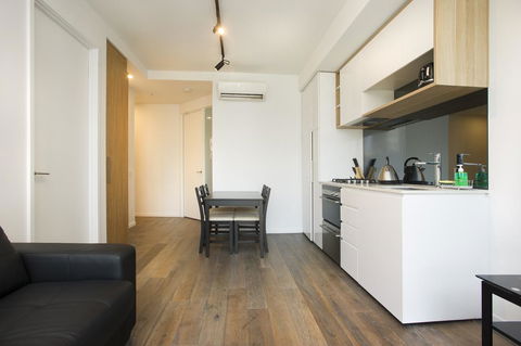 Mono Apartments On La Trobe Street - Local Tourism 7