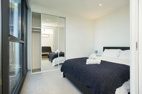 Mono Apartments On La Trobe Street - Local Tourism 14