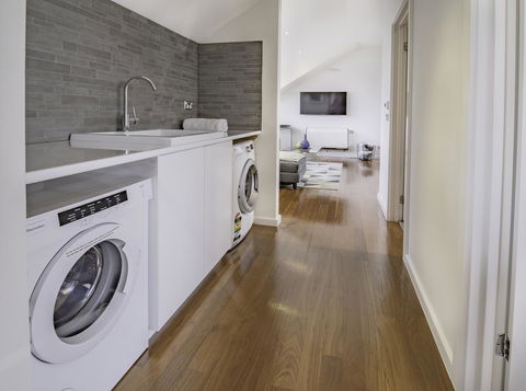 Bayview Loft - Accommodation Australia 5