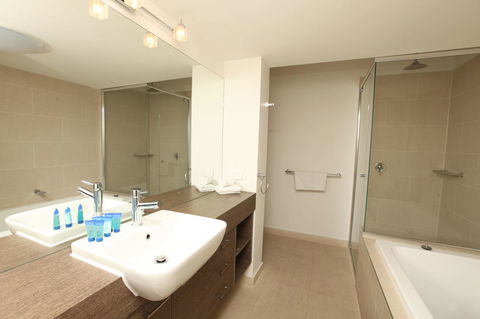 7 Falls Apartments - Australia Shopping 1