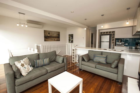 7 Falls Apartments - Australia Shopping 11