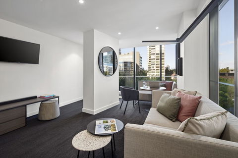 Quest St Kilda Road - Local Tourism 10