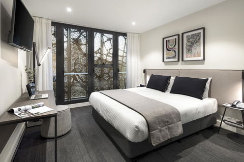 Quest St Kilda Road - Local Tourism 5