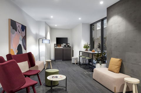 Quest St Kilda Road - Local Tourism 7