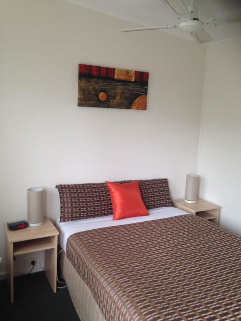 Beachcomber Motel & Apartments - Australia Shopping 39