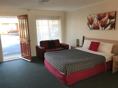 Beachcomber Motel & Apartments - Australia Shopping 1
