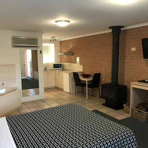 Beachcomber Motel & Apartments - Australia Shopping 6