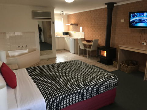 Beachcomber Motel & Apartments - Australia Shopping 2