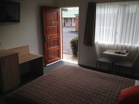 Beachcomber Motel & Apartments - Australia Shopping 26
