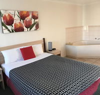 Beachcomber Motel  Apartments - Local Tourism