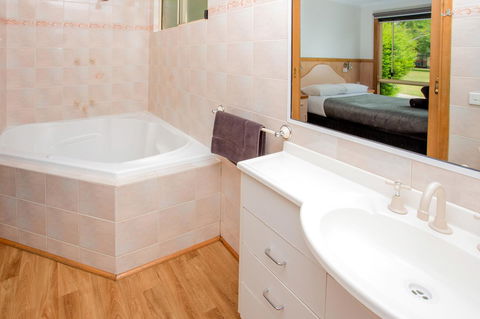 Discovery Parks - Bright - Accommodation Australia 23