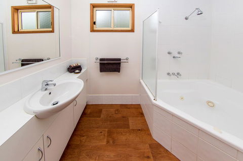 Discovery Parks - Bright - Accommodation Australia 3