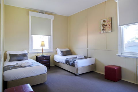 Amaroo Park - Accommodation Australia 5