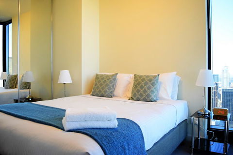 Melbourne SkyHigh Apartments - Accommodation Australia 24
