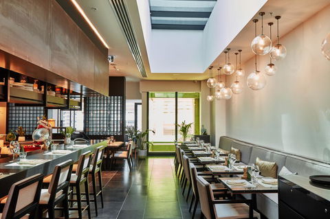 Novotel Melbourne Central - Local Tourism 21