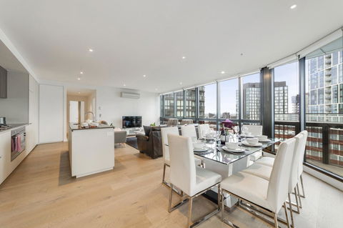 Best Views On Collins - Accommodation Australia 2