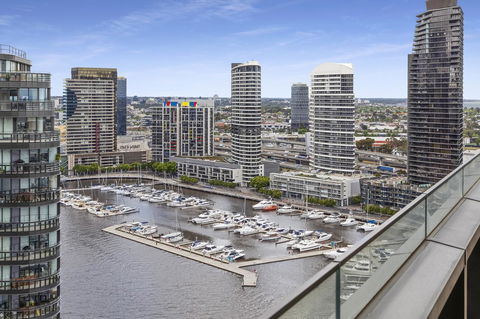 Best Views On Collins - Accommodation Australia 16