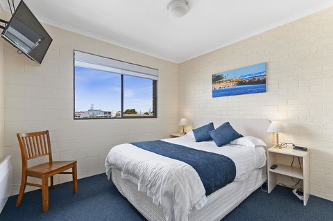 Allambi Holiday Apartments - Australia Shopping 15