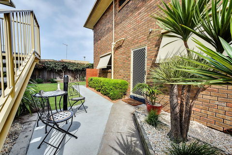Allambi Holiday Apartments - Australia Shopping 25