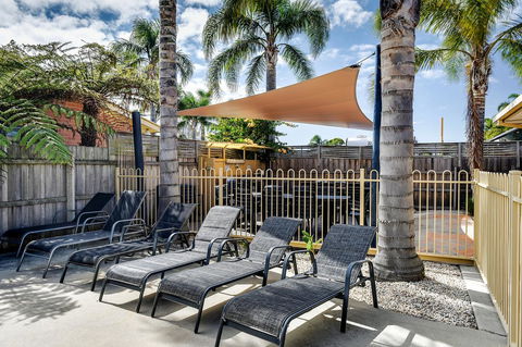 Allambi Holiday Apartments - Australia Shopping 19