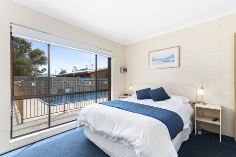 Allambi Holiday Apartments - Australia Shopping 4