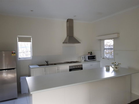 Dromana Holiday Beach House - Local Tourism 8