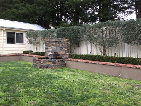 Lovely 5BR Full House In Glen Waverley, Walk To Train, Bus & Shops - Accommodation Australia 17