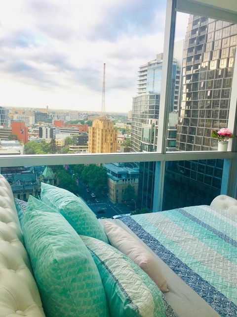 La Maison - Great View, Free Parking, Pool, Gym, Perfectly Located 2BR Apartment - Local Tourism 19