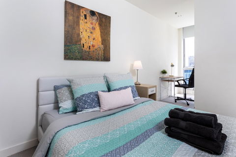 La Maison - Great View, Free Parking, Pool, Gym, Perfectly Located 2BR Apartment - Local Tourism 4