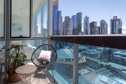 La Maison - Great View, Free Parking, Pool, Gym, Perfectly Located 2BR Apartment - Local Tourism 17