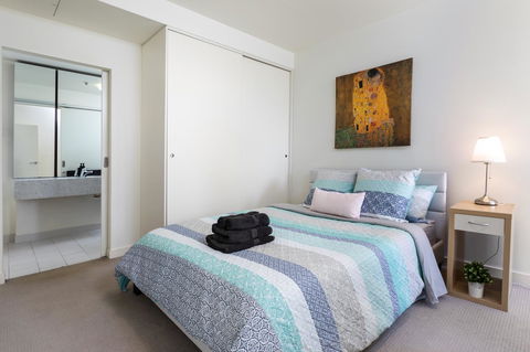 La Maison - Great View, Free Parking, Pool, Gym, Perfectly Located 2BR Apartment - Local Tourism 5