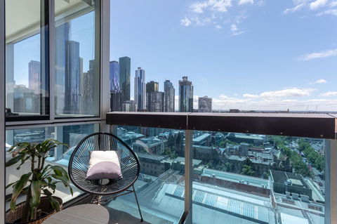La Maison - Great View, Free Parking, Pool, Gym, Perfectly Located 2BR Apartment - Local Tourism 0