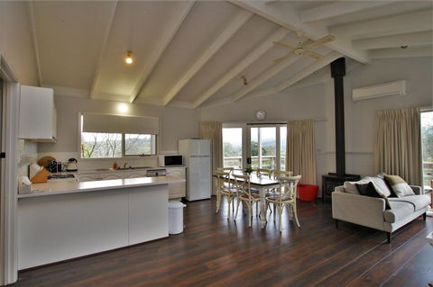Hamptons In Healesville - Accommodation Australia 3