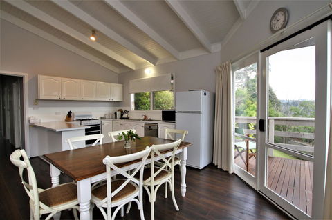 Hamptons In Healesville - Accommodation Australia 4