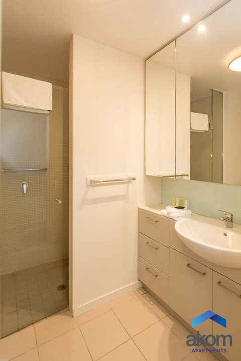 AKOM AT Docklands - Accommodation Australia 9