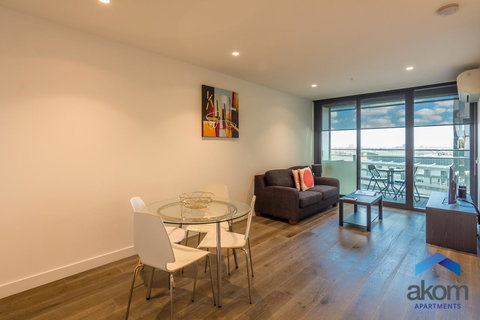 AKOM AT Docklands - Accommodation Australia 24