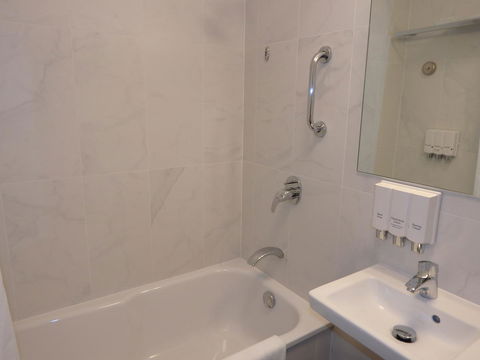 City Limits Hotel Apartments - Local Tourism 31