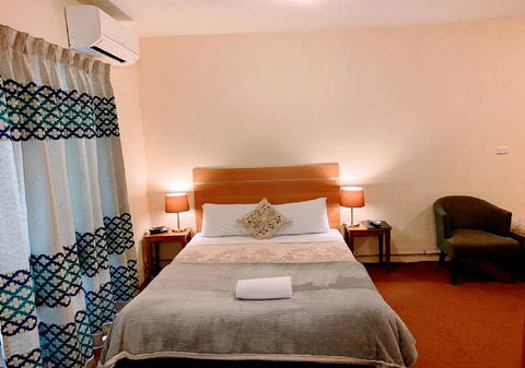 Mountain Creek Motel Bar & Restaurant - Local Tourism 2